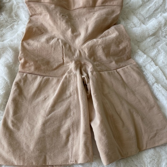 Spanx - Picture 2 of 4